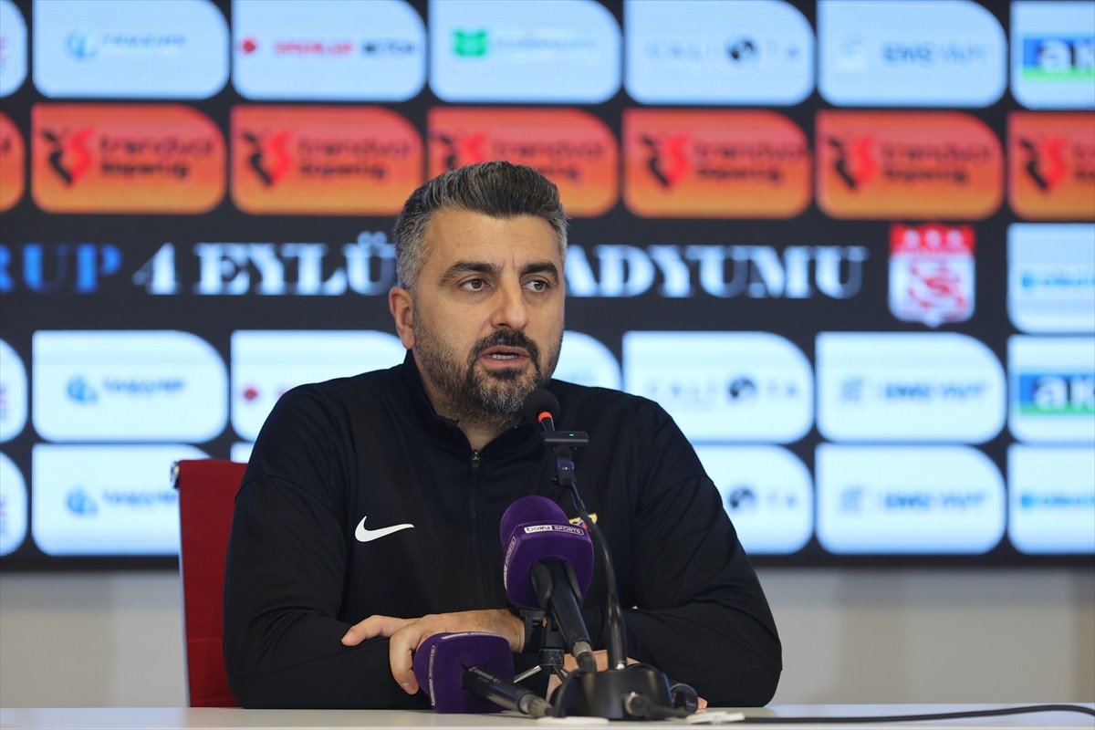 Trendyol Süper Lig'in 21. haftasında deplasmanda Net Global Sivasspor'a 5-2 mağlup olan Bellona...