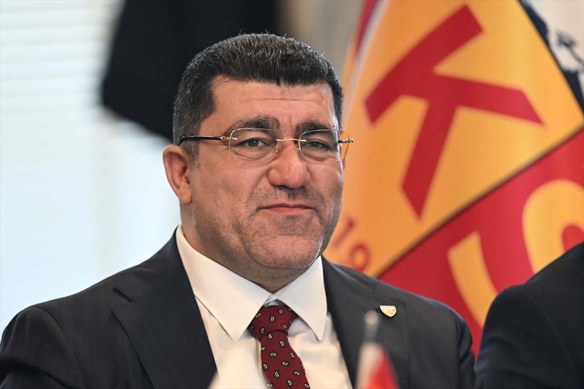 Trendyol Süper Lig ekiplerinden Kayserispor'un yeni başkanı Nurettin Açıkalın, bir restoranda...