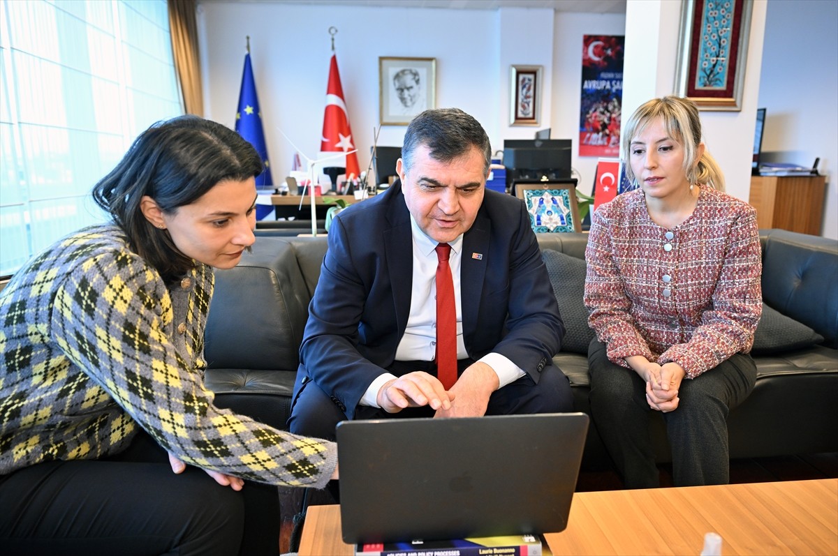 Türkiye'nin Avrupa Birliği (AB) nezdinde Daimi Temsilcisi Büyükelçi Faruk Kaymakcı, Anadolu...