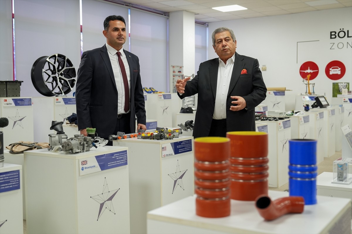 Türkiye'nin istihdam, ihracat ve teknoloji odaklı serbest bölgelerinde geçen yıl ihracatın...