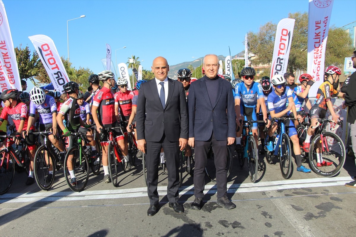 Türkiye Bisiklet Federasyonu (TBF) tarafından Antalya'nın Alanya ilçesinde düzenlenen Türkiye...
