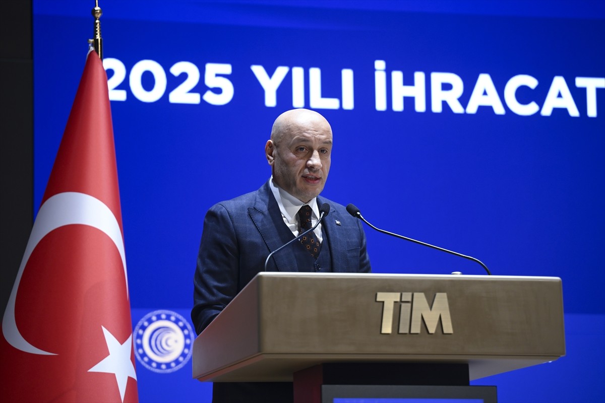 Türkiye İhracatçılar Meclisi (TİM) Başkanı Mustafa Gültepe, Ticaret Bakanı Ömer Bolat'ın...