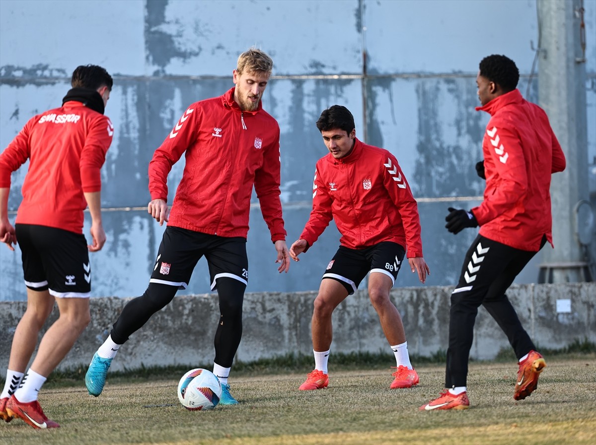 Ziraat Türkiye Kupası D Grubu ilk hafta maçında Beşiktaş'ı konuk edecek Net Global Sivasspor...