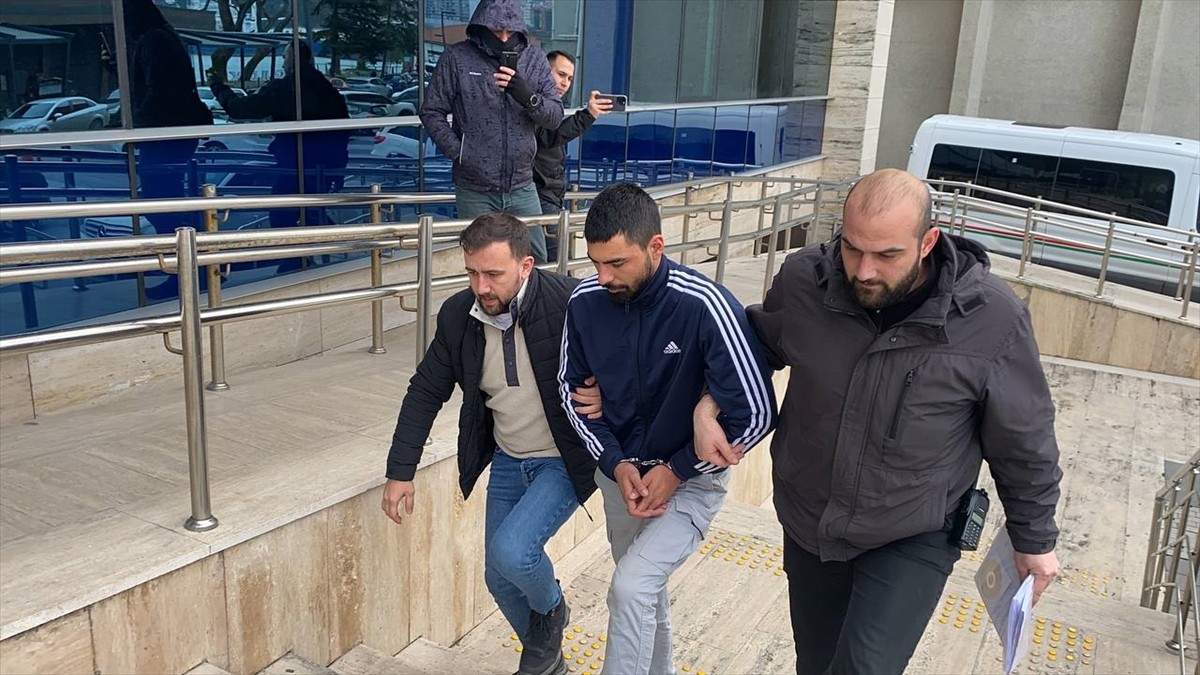 Zonguldak'ta baba ve kızının yaralanmasına neden olan ehliyetsiz ve alkollü sürücü...