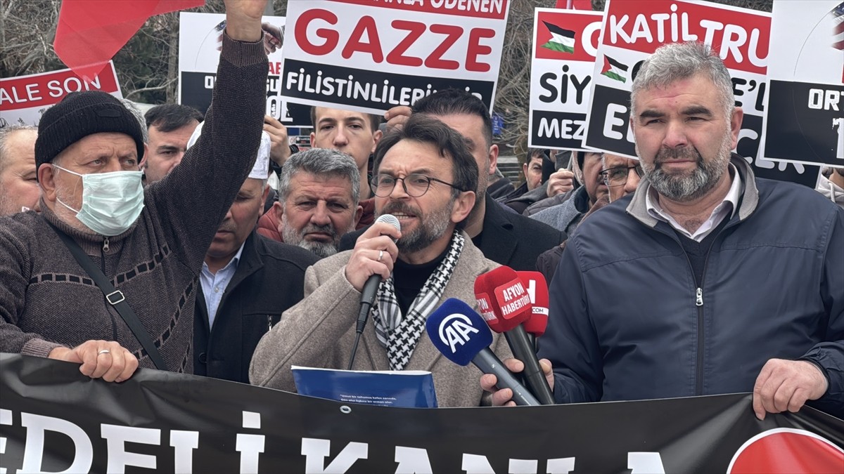 Afyonkarahisar'da Filistinlileri zorla yerinden etme planına karşı protesto düzenlendi.