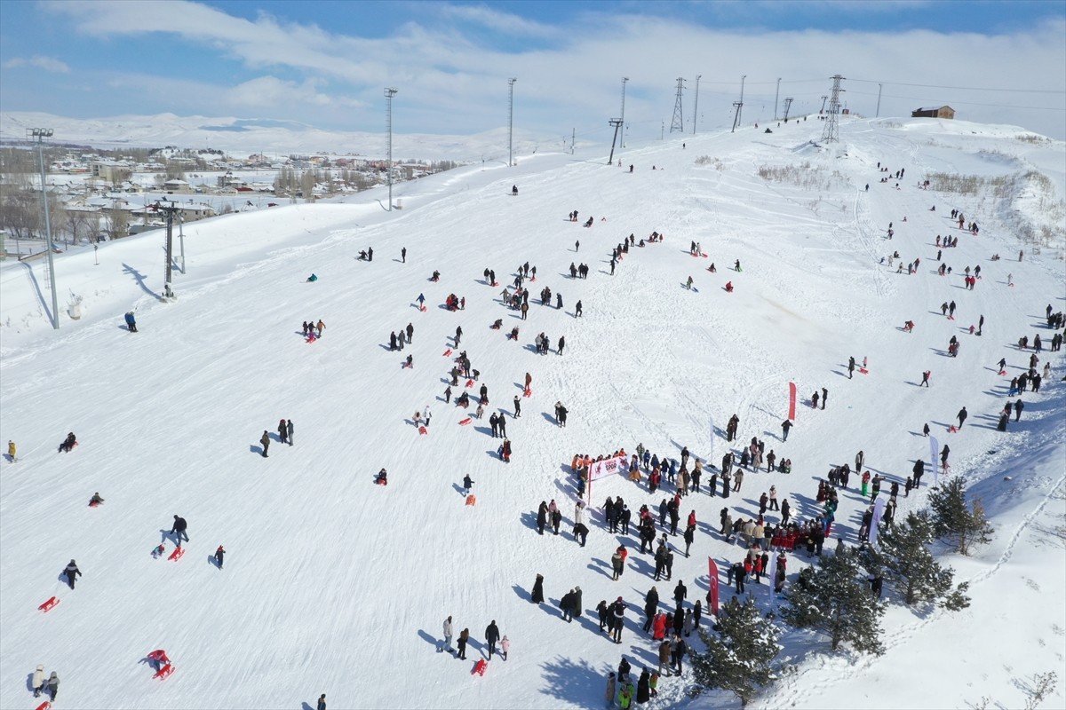 Ağrı'da bir süre önce sezonu kapatan Küpkıran Kayak Merkezi, son günlerde etkili olan yoğun kar...