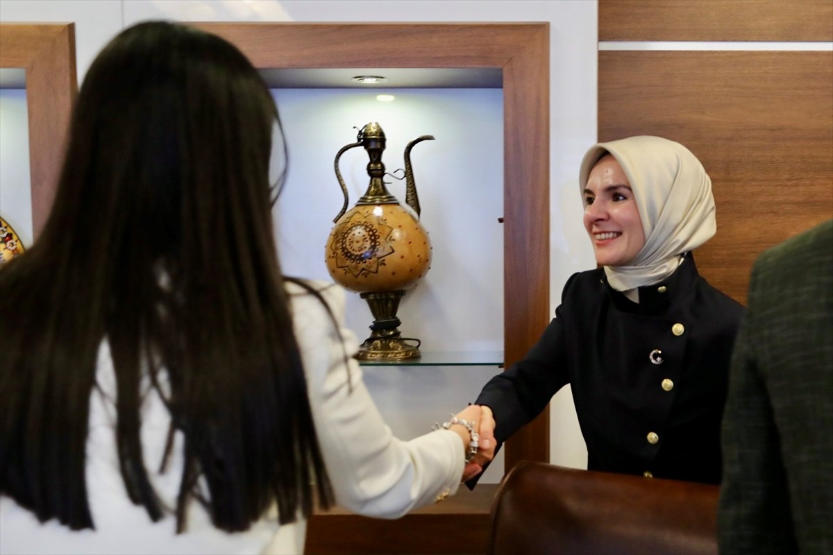 Aile ve Sosyal Hizmetler Bakanı Mahinur Özdemir Göktaş, Türkiye Odalar ve Borsalar Birliği (TOBB)...