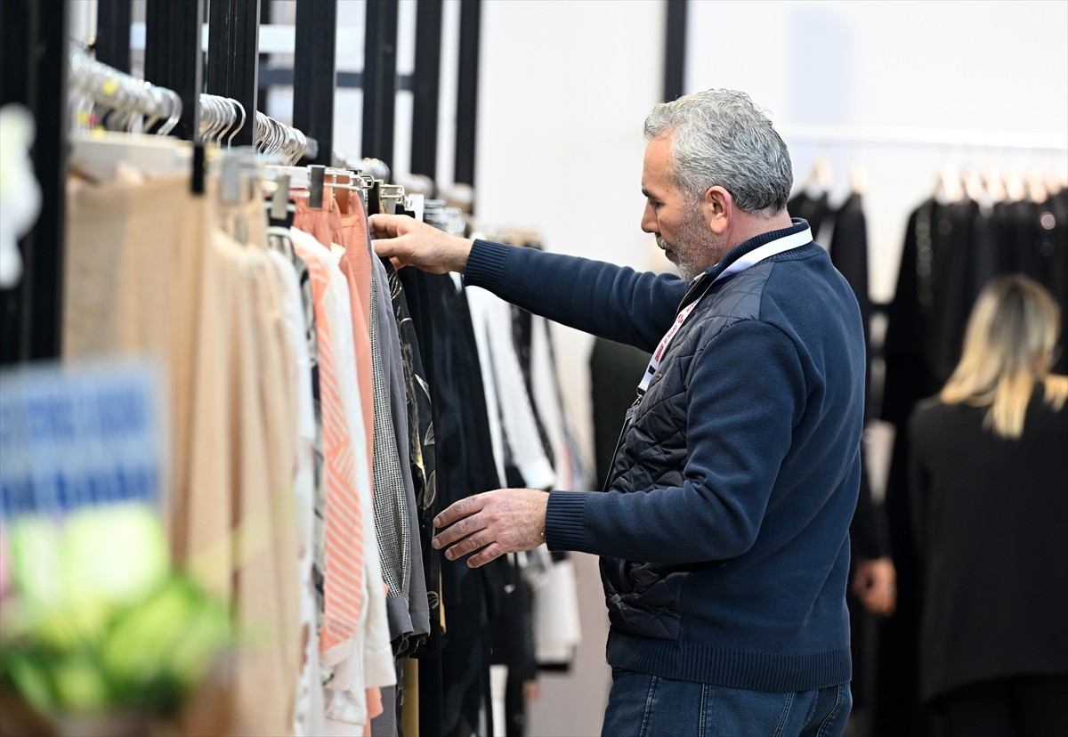 Ankara Giyim Sanayiciler Derneği işbirliği ve KOSGEB'in desteğiyle düzenlenen Ankara Uluslararası...