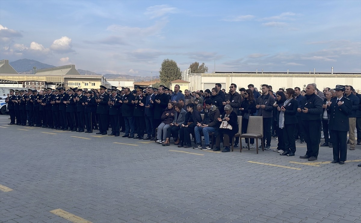 Aydın'da kalp krizi sonucu hayatını kaybeden polis memuru için tören düzenlendi.