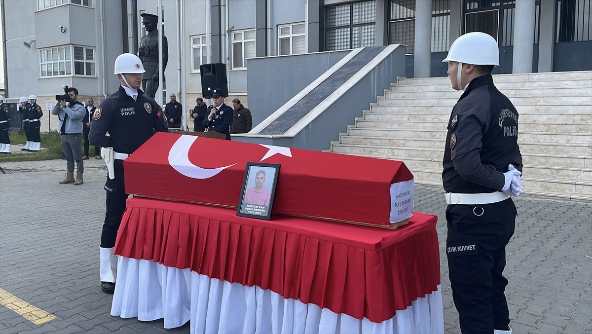 Aydın'da kalp krizi sonucu hayatını kaybeden polis memuru için tören düzenlendi.