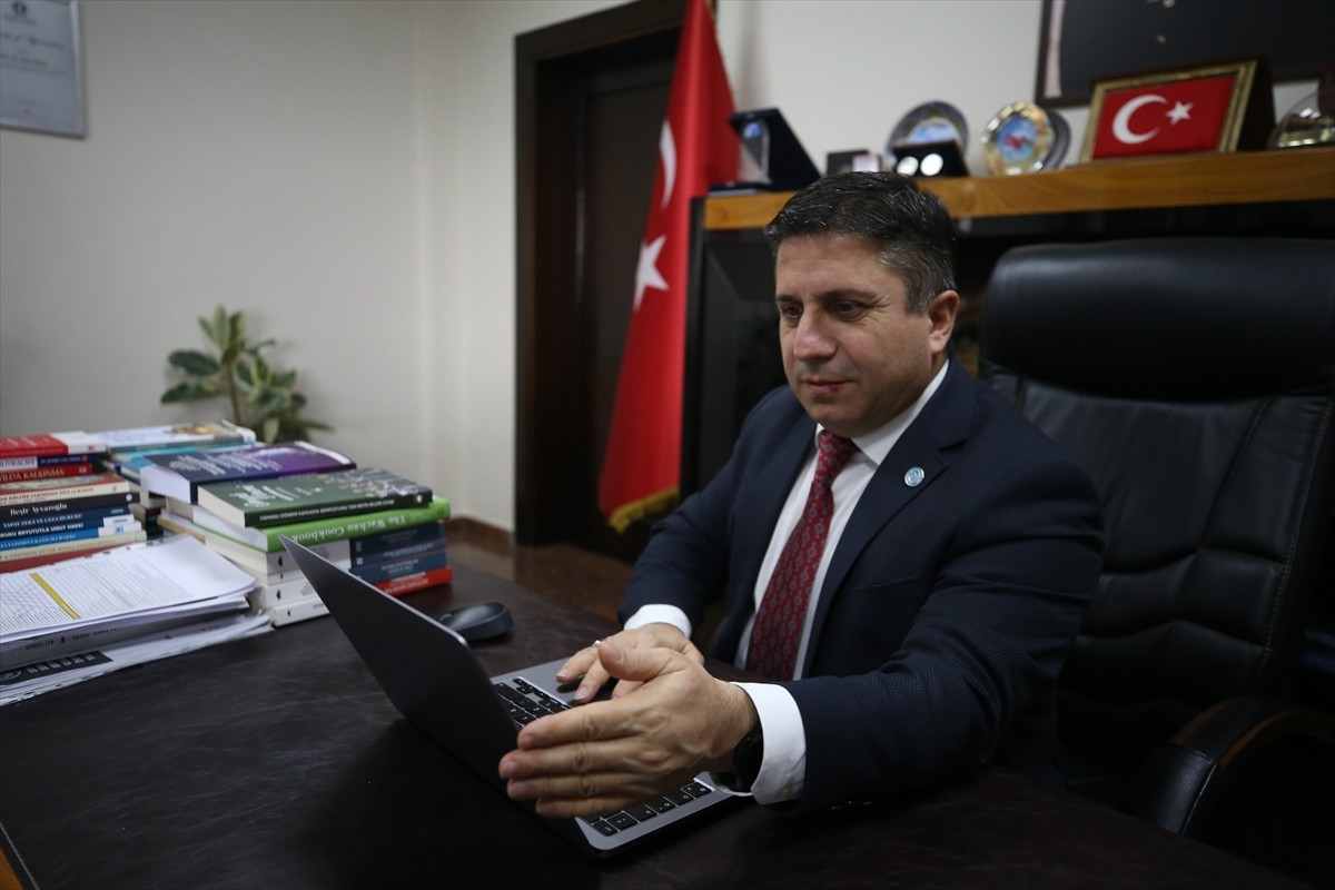 Balıkesir Üniversitesi (BAÜN) Rektörü Prof. Dr. Yücel Oğurlu, Anadolu Ajansı'nın (AA) gözünden...