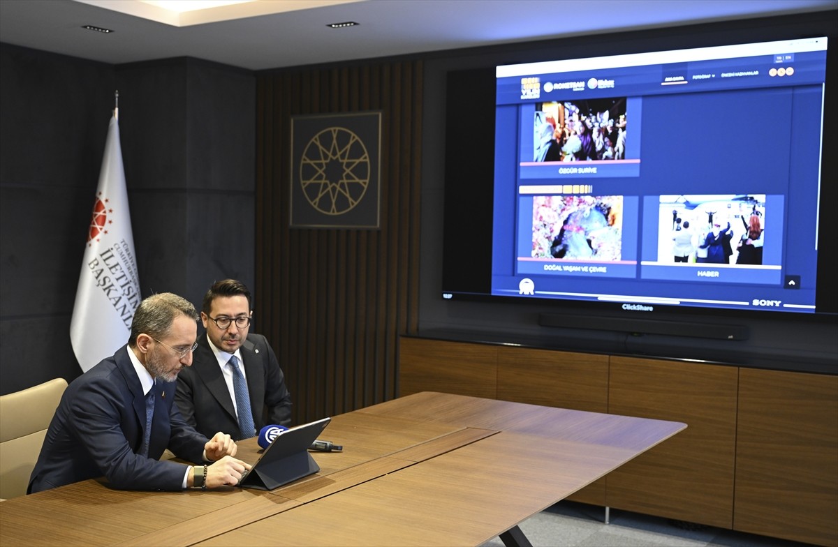 Cumhurbaşkanlığı İletişim Başkanı Fahrettin Altun, Anadolu Ajansının (AA) düzenlediği "Yılın...