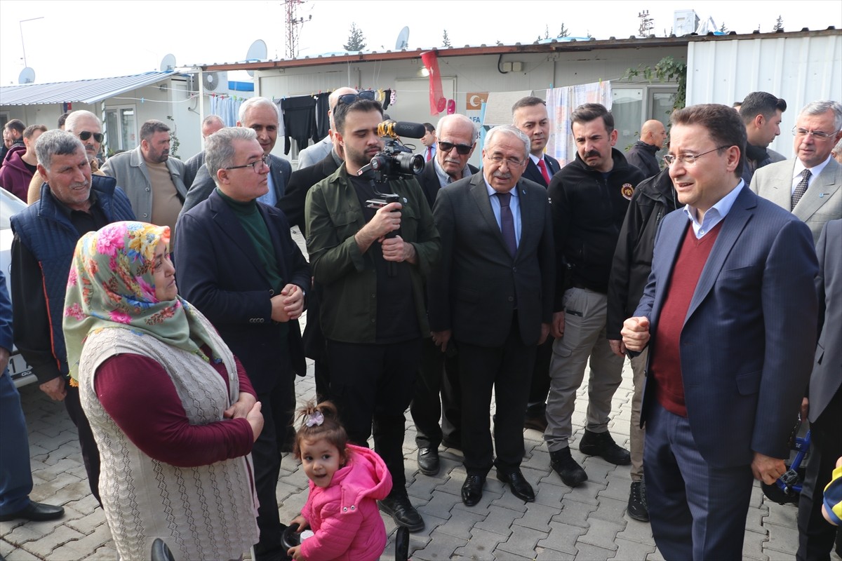 DEVA Partisi Genel Başkanı Ali Babacan, Hatay'da çeşitli ziyaretler gerçekleştirdi. Babacan...