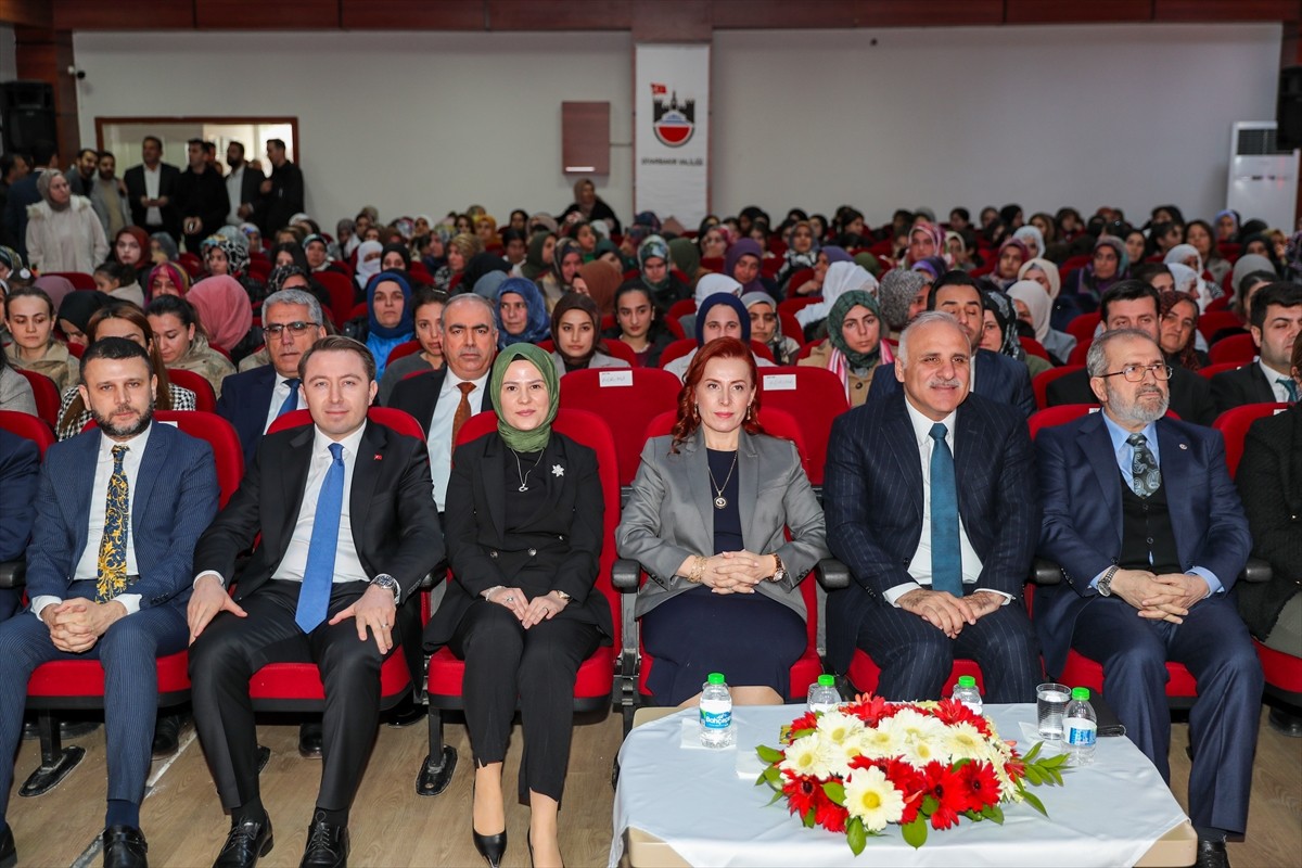 Diyarbakır'ın Eğil ilçesinde "Kadınlar için Eğitim ve Güçlendirme Projesi"nin lansman programı...