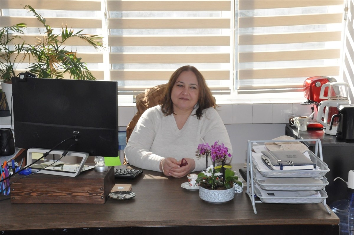 Ege Üniversitesinden akademisyenler, Santorini Yanardağı'nda olası bir patlamanın etkilerine...