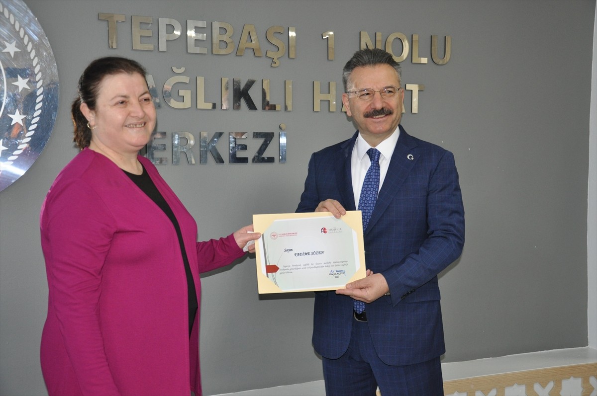 Eskişehir'de, 9 Şubat Dünya Sigarayı Bırakma Günü dolayısıyla Vali Hüseyin Aksoy tarafından Sigara...