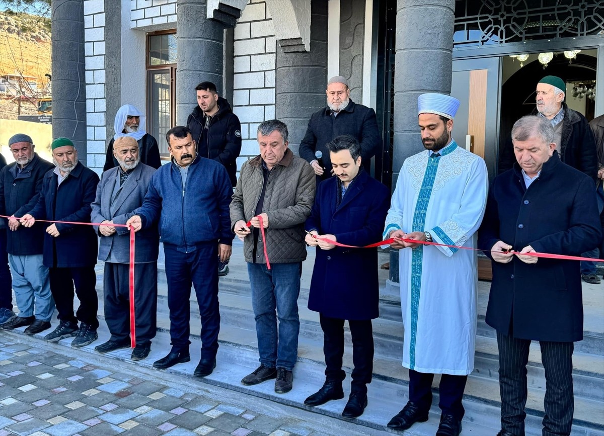 Gaziantep'in Nurdağı ilçesinde, Kahramanmaraş merkezli 6 Şubat 2023'teki depremlerde ağır hasar...