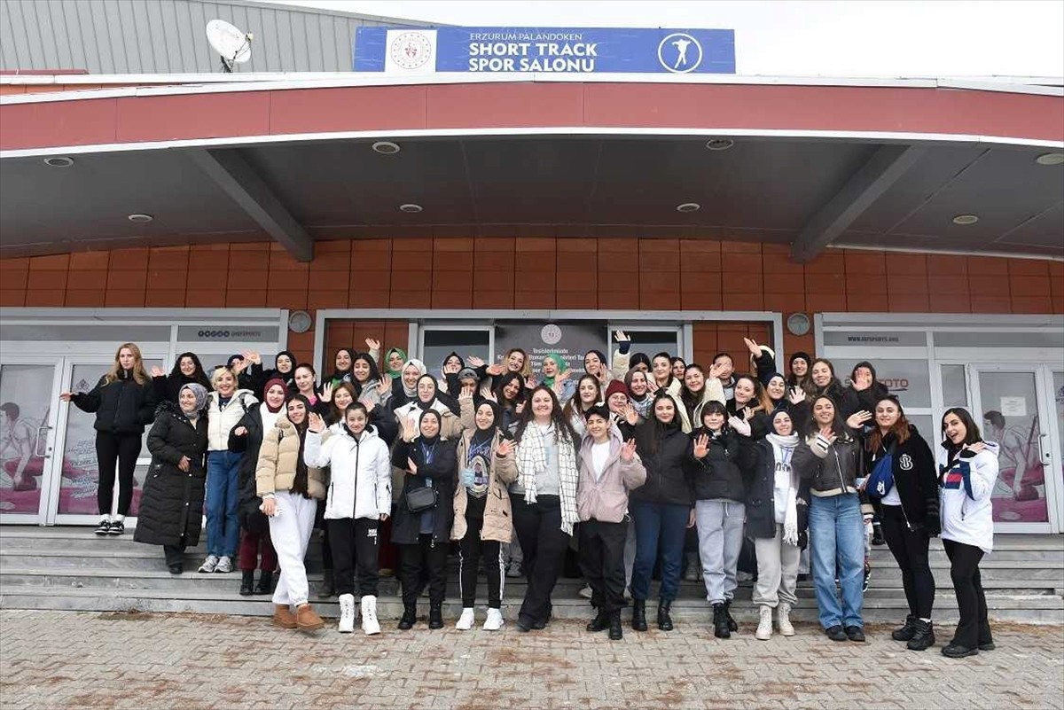 Gençlik ve Spor Bakanlığına bağlı Kredi ve Yurtlar Genel Müdürlüğünce Erzurum'da düzenlenen ve...