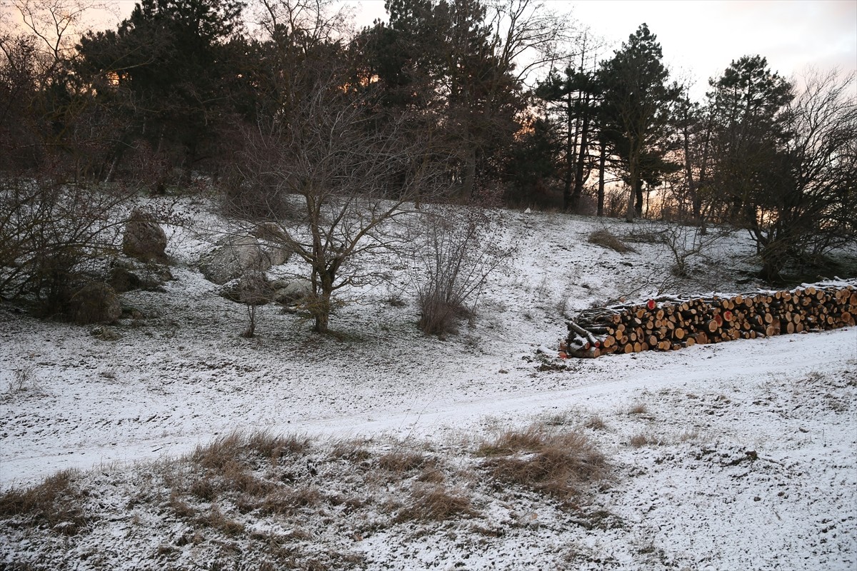 Hava sıcaklığının gece sıfırın altında seyrettiği Edirne'de "Balkan köyleri" olarak anılan...