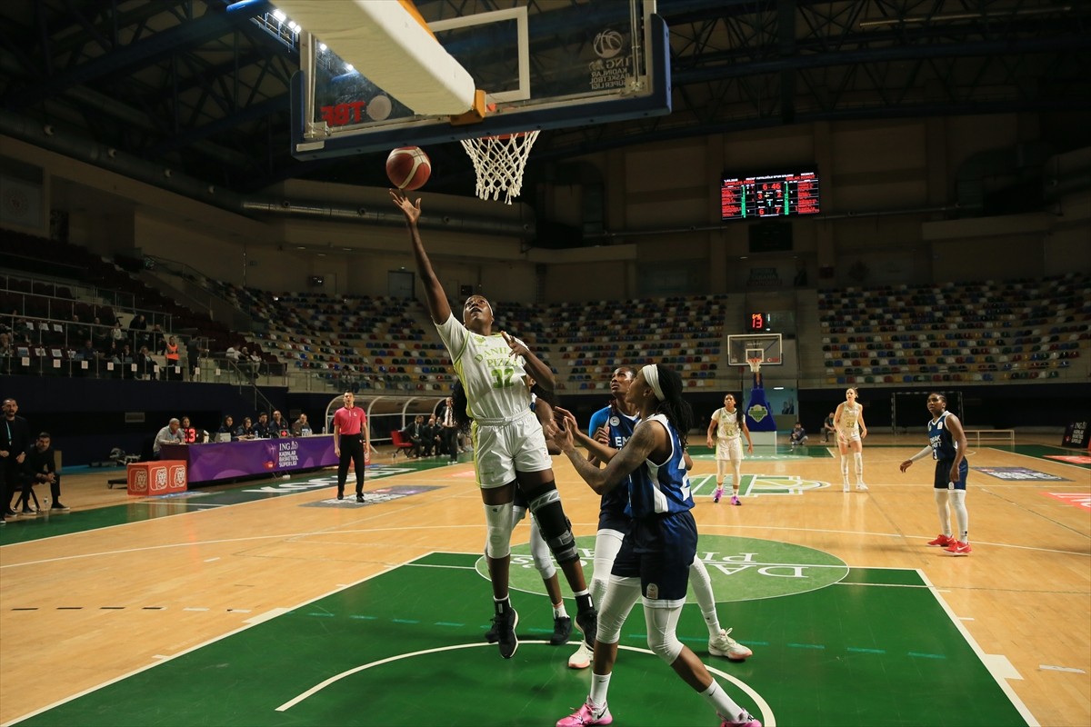 ING Kadınlar Basketbol Süper Ligi'nin 20. haftasında, Danilos Pizza ile Emlak Konut, Kocaeli'de...