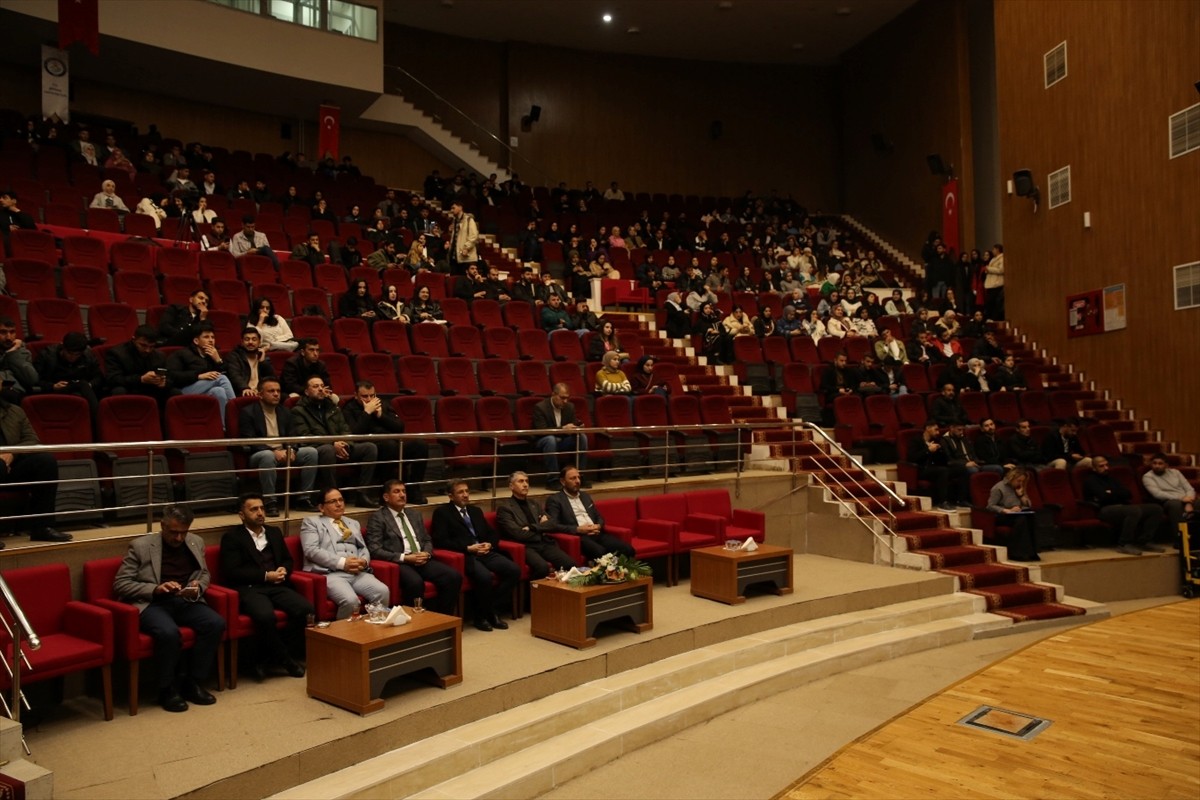 İŞKUR Gençlik Programı kapsamında kurayla belirlenen 122 öğrenci Şırnak Üniversitesinde istihdam...