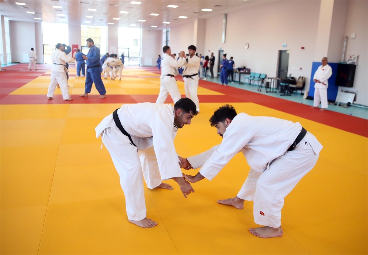 Judo Milli Takımı, 2028 Los Angeles Yaz Olimpiyatları'na Kastamonu'da hazırlanıyor. Teknik...
