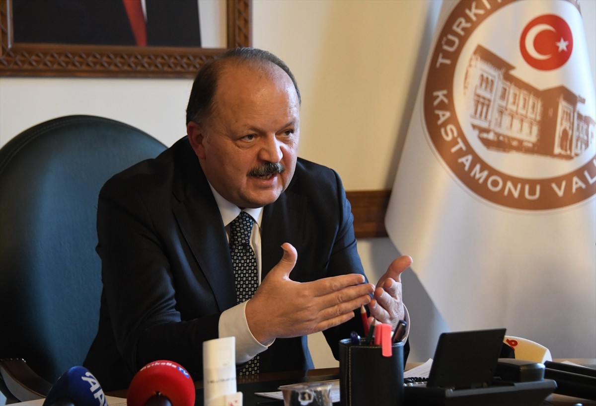 Kastamonu Valisi Meftun Dallı, Kastamonu Valiliği İstiklal Yolu Toplantı Salonu'nda düzenlenen...