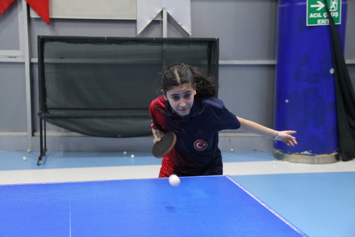 Kayseri Kocasinan Belediyesi Spor Kulübü'nde forma giyen milli sporcu Ayten Ceren Kahraman, Balkan...