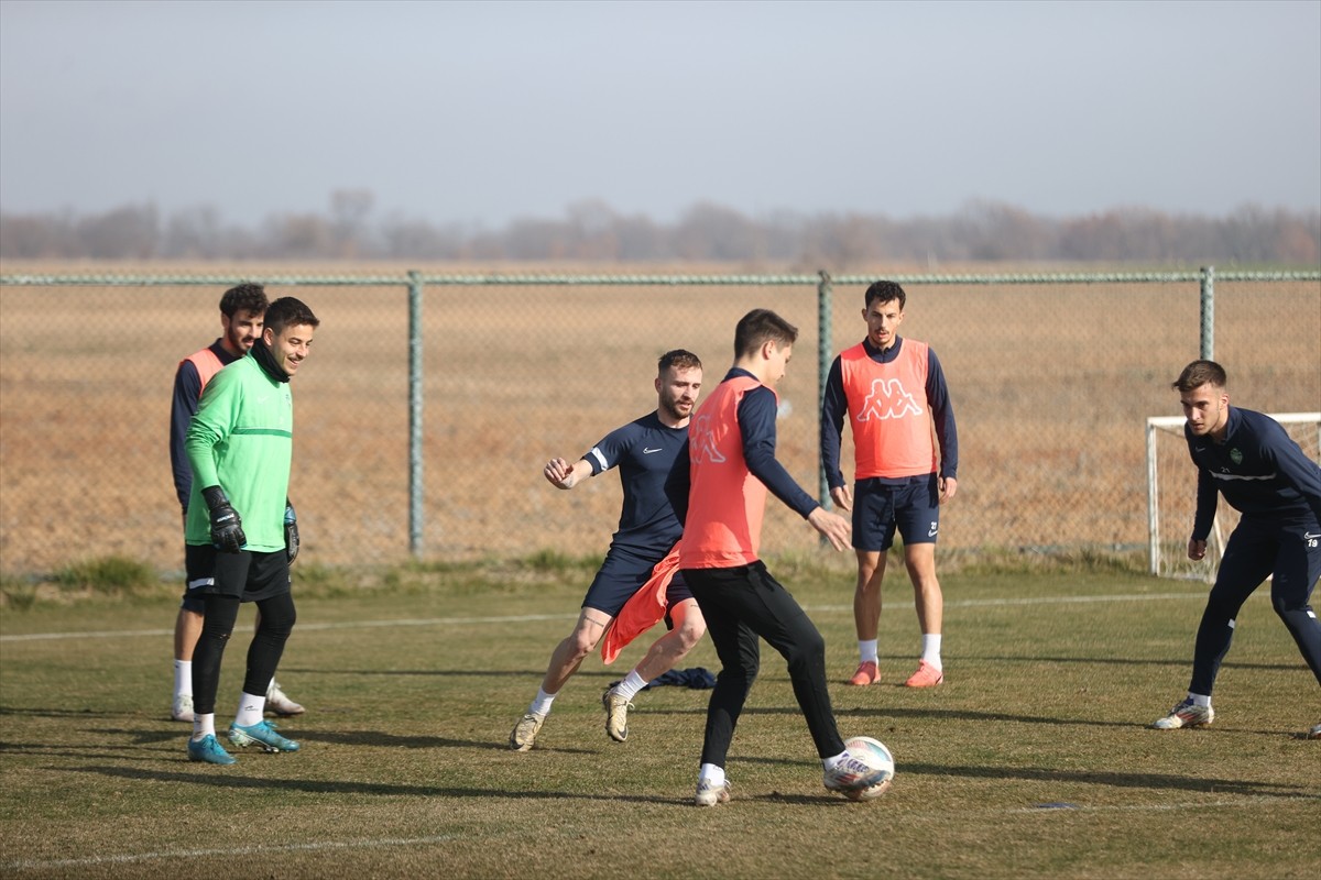Kırklarelispor, Ziraat Türkiye Kupası D Grubu ikinci maçında Beşiktaş ile oynayacağı karşılaşmanın...