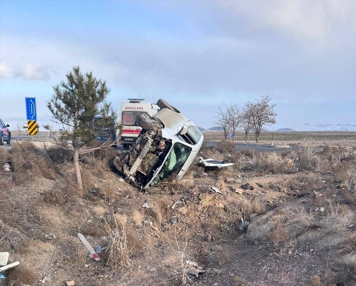 Konya'nın Ereğli ilçesinde otomobilin şarampole devrilmesi sonucu 5 kişi yaralandı. İhbar üzerine...