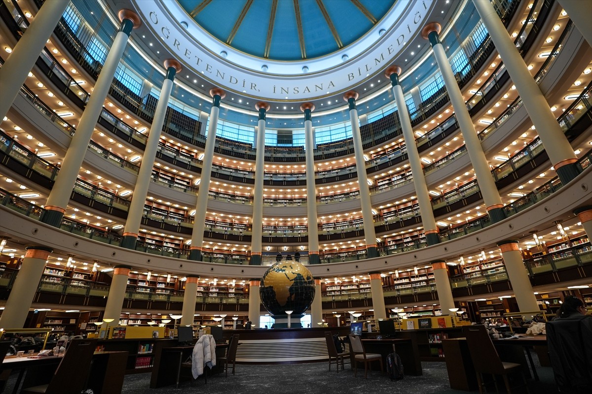 Kütüphane, Cumhurbaşkanı Recep Tayyip Erdoğan'ın ev sahipliğinde Özbekistan Cumhurbaşkanı Şevket...