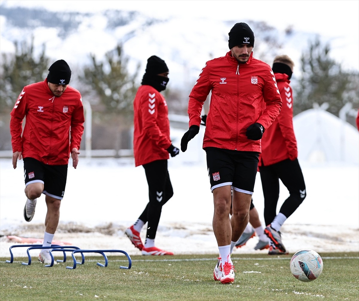 Net Global Sivasspor, Trendyol Süper Lig'in 23. haftasında 8 Şubat Cumartesi günü sahasında...