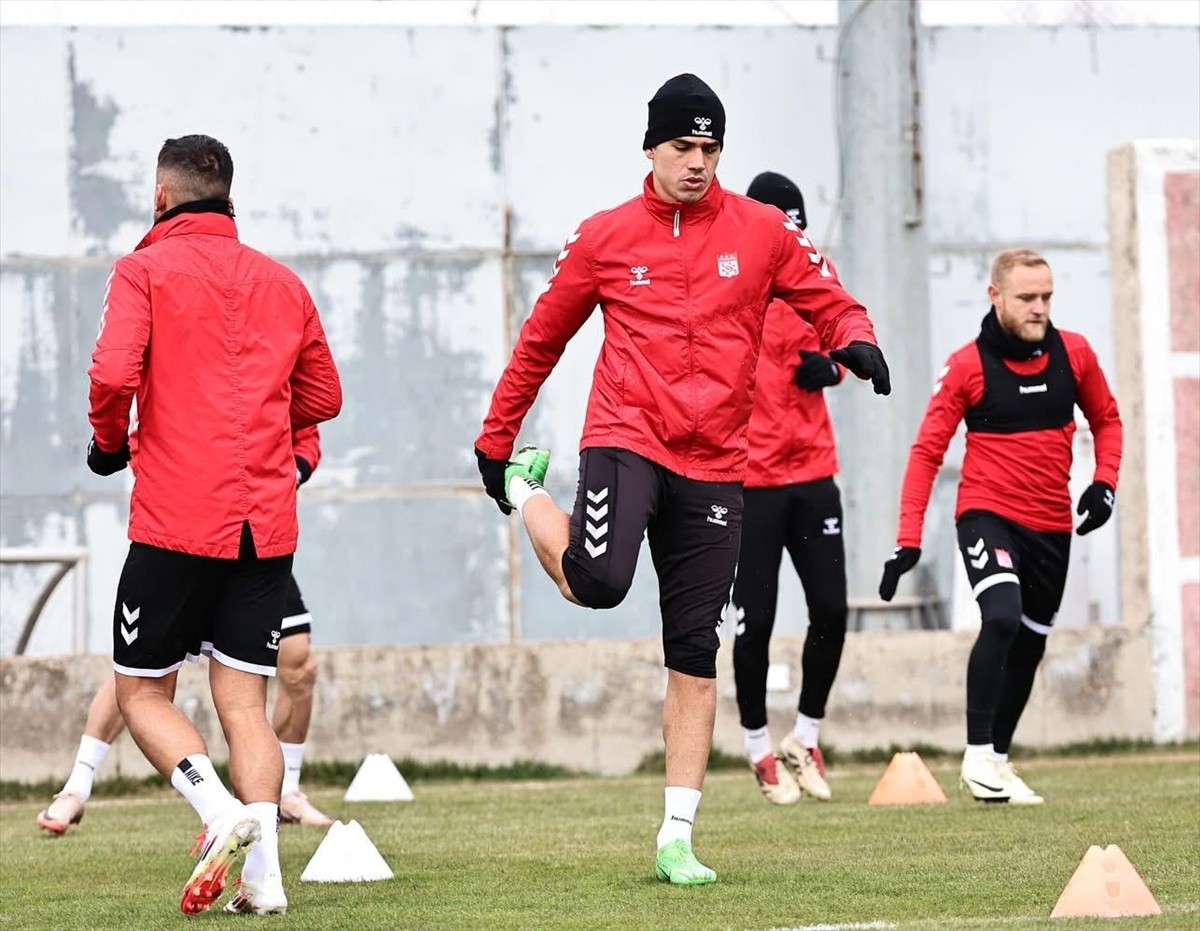 Net Global Sivasspor, Trendyol Süper Lig'in 24. haftasında deplasmanda Gaziantep FK ile yapacağı...