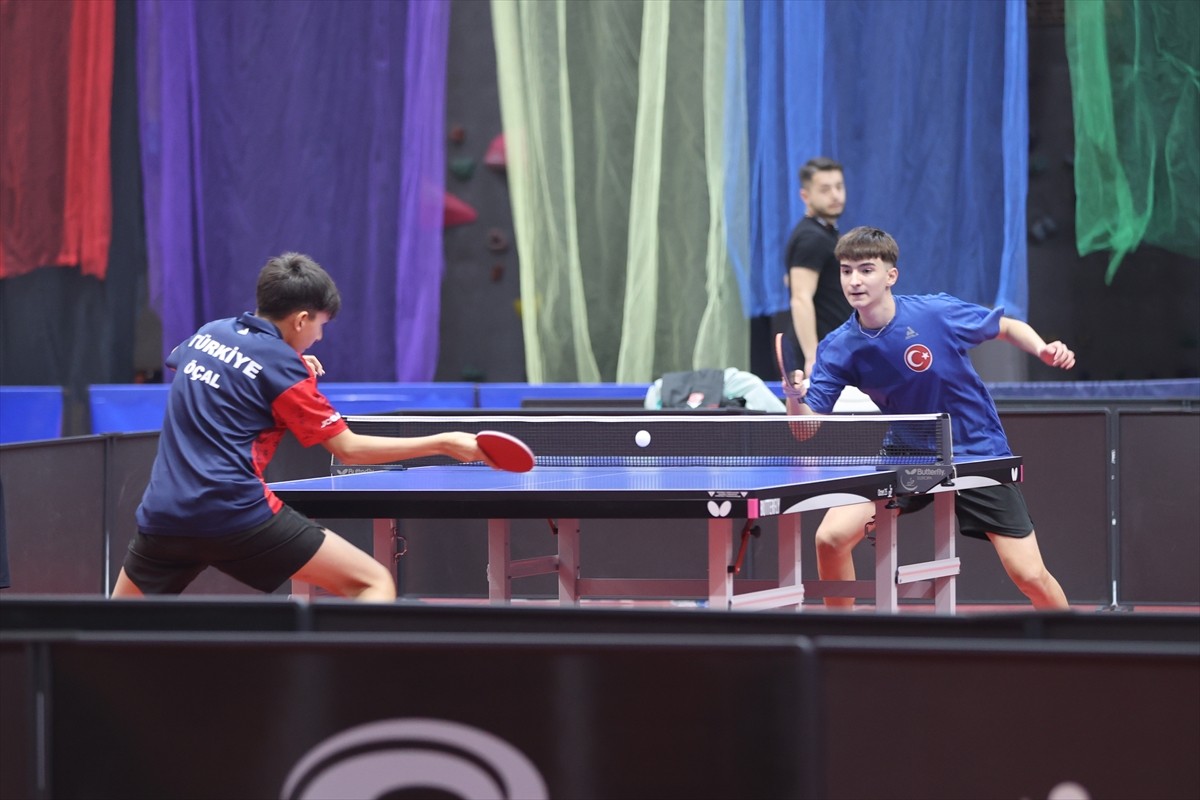 Nevşehir'de düzenlenen Kapadokya Uluslararası Genç ve Büyükler Masa Tenisi Müsabakaları, 50...