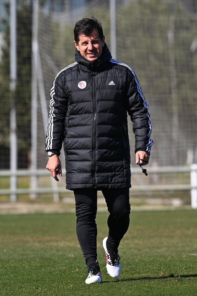 Onvo Antalyaspor, Trendyol Süper Lig'in 25. haftasında 22 Şubat Cumartesi günü sahasında Kasımpaşa...