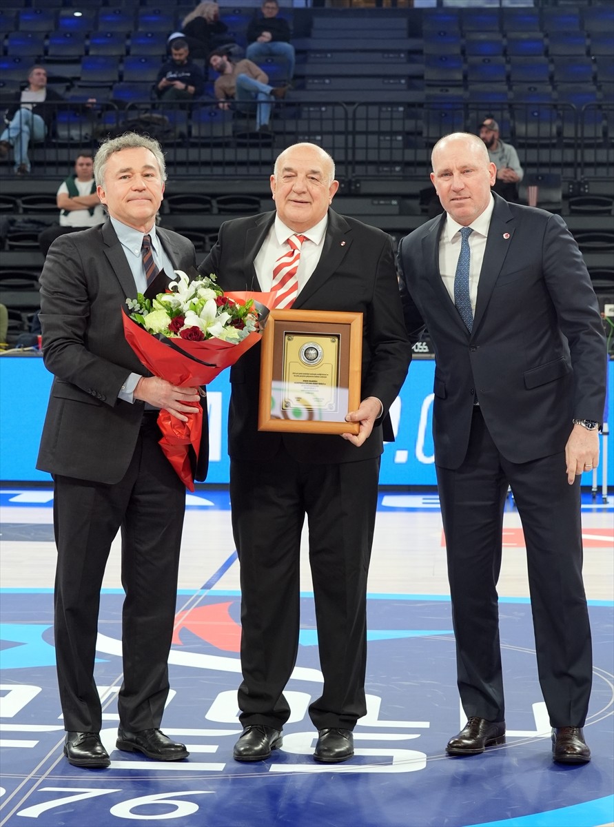 Osman Solakoğlu Basketbolla Topluma Hizmet Ödülü'nün 20. yılında, özel ödülün sahibi Türkiye...