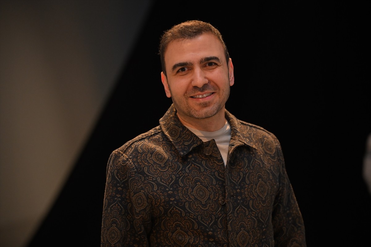 Sanatçı Ahmet Yiğider'in "Karınca Yuvası" sergisi başkentli sanatseverlerle buluştu. CerModern'in...