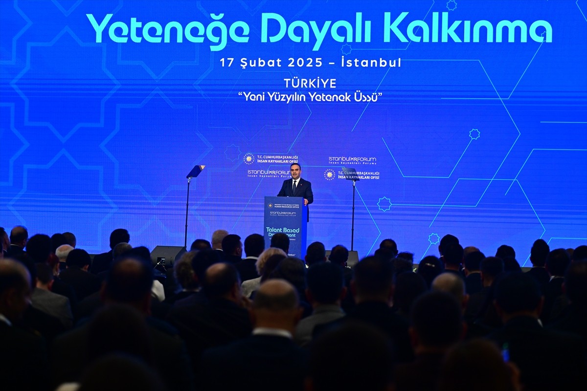 Sanayi ve Teknoloji Bakanı Mehmet Fatih Kacır, Cumhurbaşkanlığı İnsan Kaynakları Ofisi tarafından...