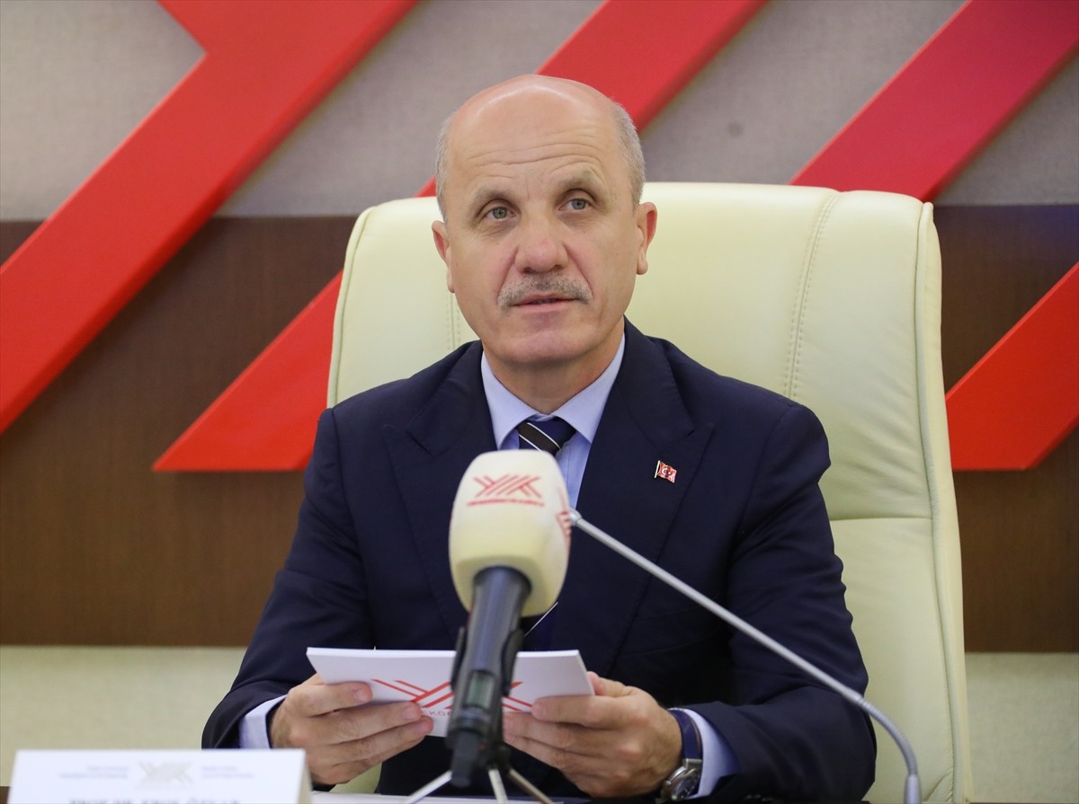 Tarım sektörünün geleceğinin bilim ve teknolojiyle şekillendirilmesi amacıyla YÖK'te "Tarım...