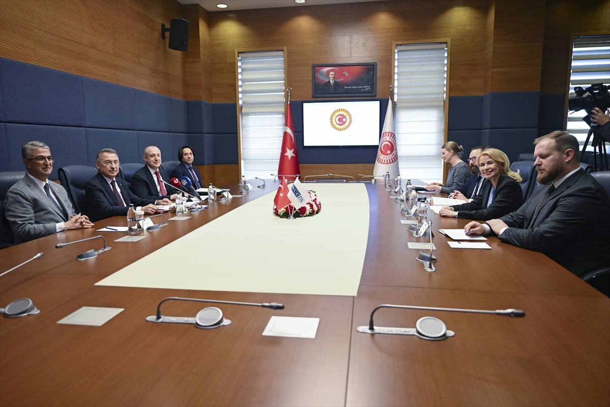 TBMM Dışişleri Komisyonu Başkanı, AK Parti Ankara Milletvekili Fuat Oktay (sol 2), Avrupa Güvenlik...