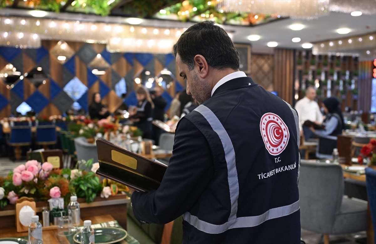 Ticaret Bakanlığı ekipleri, ramazan ayı öncesinde restoranlara yönelik fiyat denetimlerine devam...