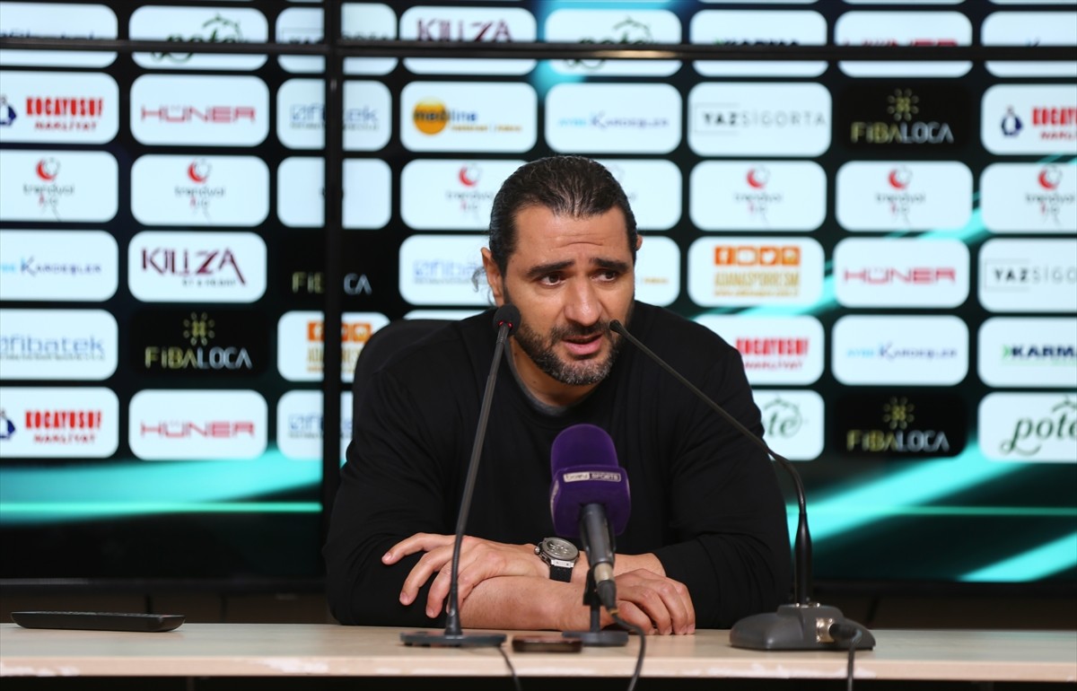 Trendyol 1. Lig'in 25. haftasında Adanaspor ile Central Hospital Ümraniyespor Yeni Adana...