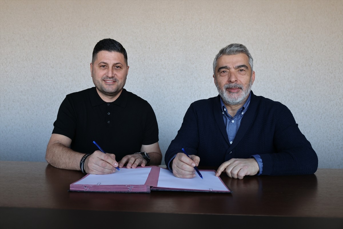 Trendyol 1. Lig ekiplerinden Alagöz Holding Iğdır FK'nin yeni teknik direktörü Çağdaş Çavuş...