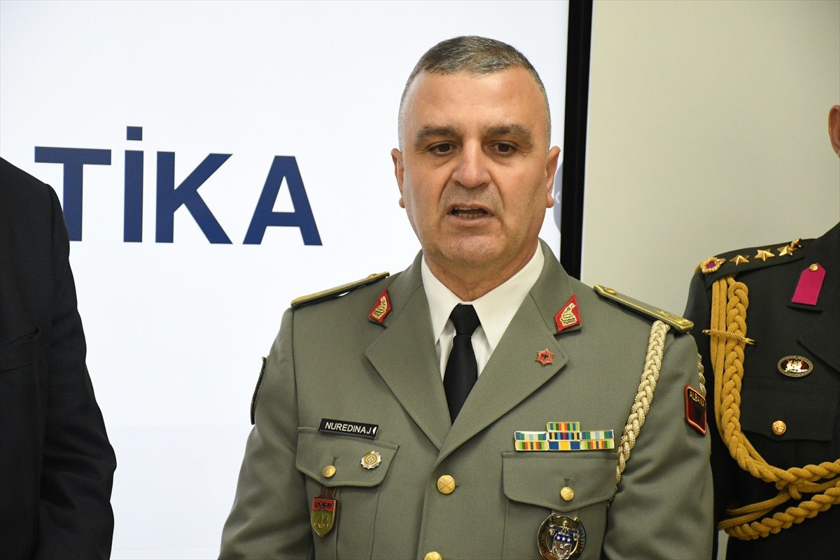 Türkçe eğitimi gören Arnavutluk Silahlı Kuvvetleri mensuplarına, Arnavutluk'un başkenti Tiran'da...