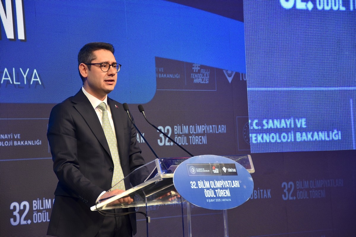 Türkiye Bilimsel ve Teknolojik Araştırma Kurumu (TÜBİTAK) tarafından "32. Bilim Olimpiyatları"nın...