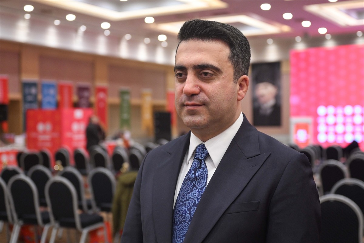 Türkiye Geleneksel Spor Dalları Federasyonu Başkanlığı görevine seçilen Abdulhadi Turus...