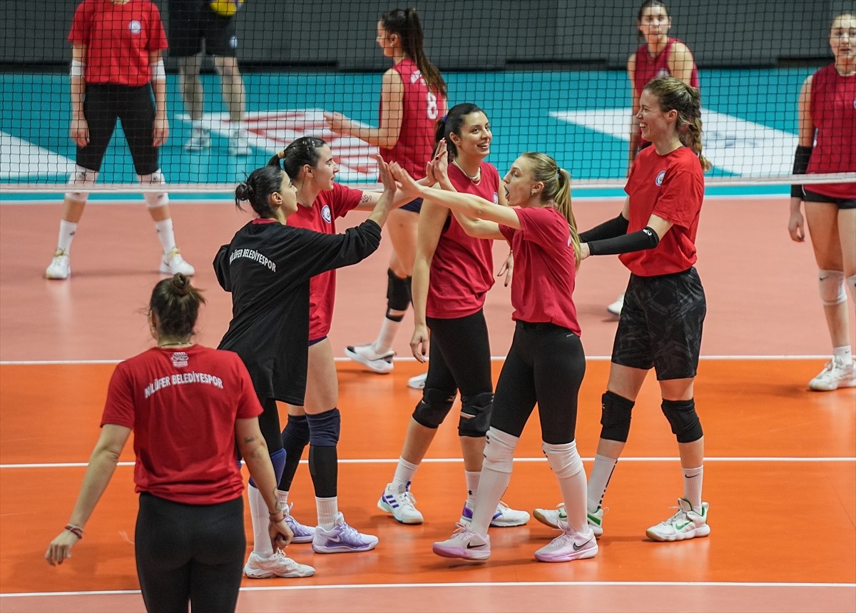 Voleybolda Vodafone Sultanlar Ligi ekiplerinden Nilüfer Belediyespor Eker, bu hafta ağırlayacağı...