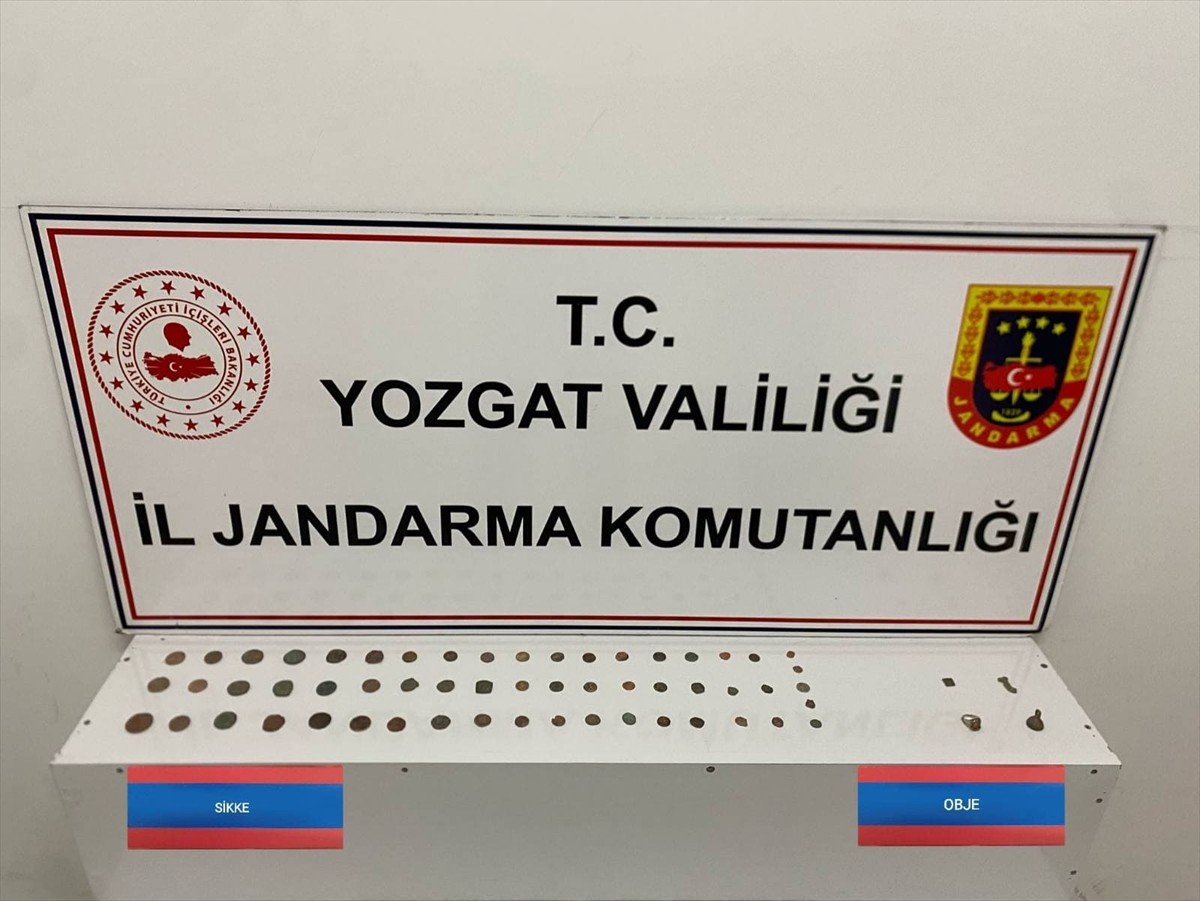  Yozgat'ta tarihi eser niteliği taşıdığı değerlendirilen 56 sikke ve 4 obje ele geçirildi.