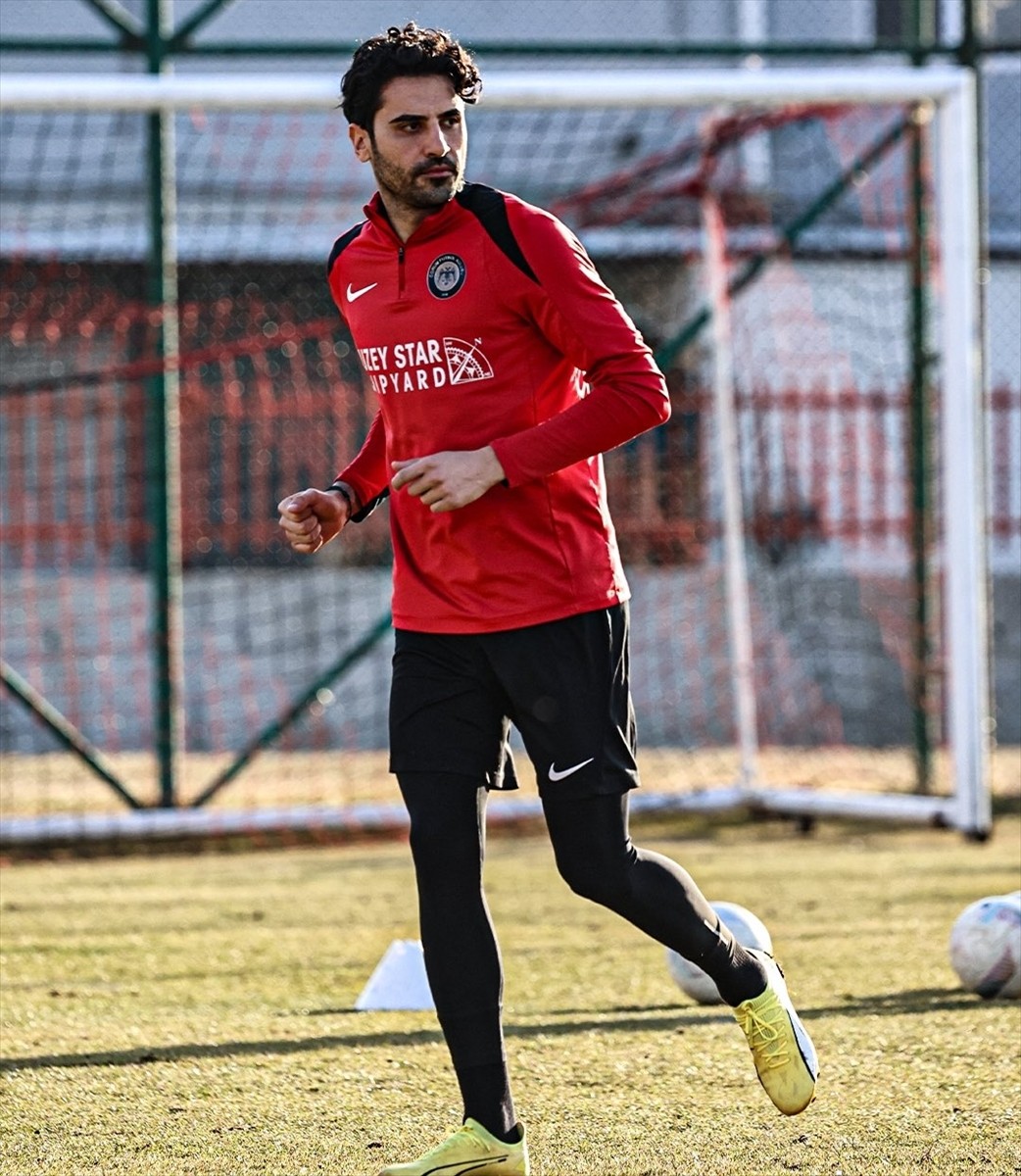 Ahlatcı Çorum FK, Trendyol 1. Lig'in 30. haftasında konuk edeceği Emre Gökdemir İnşaat Ankara...