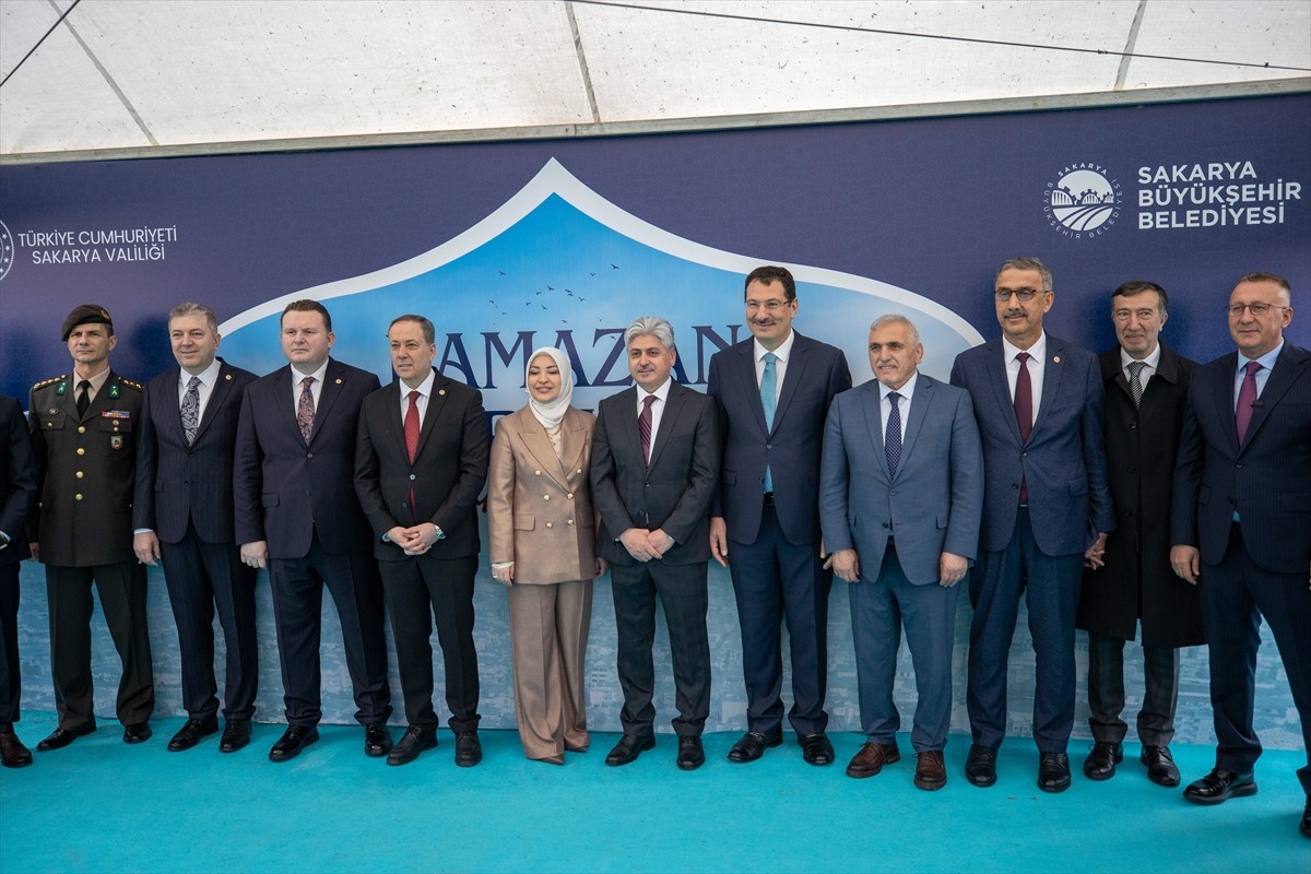 AK Parti Genel Başkan Yardımcısı Ali İhsan Yavuz (sağ 5) ile TBMM Kadın Erkek Fırsat Eşitliği...